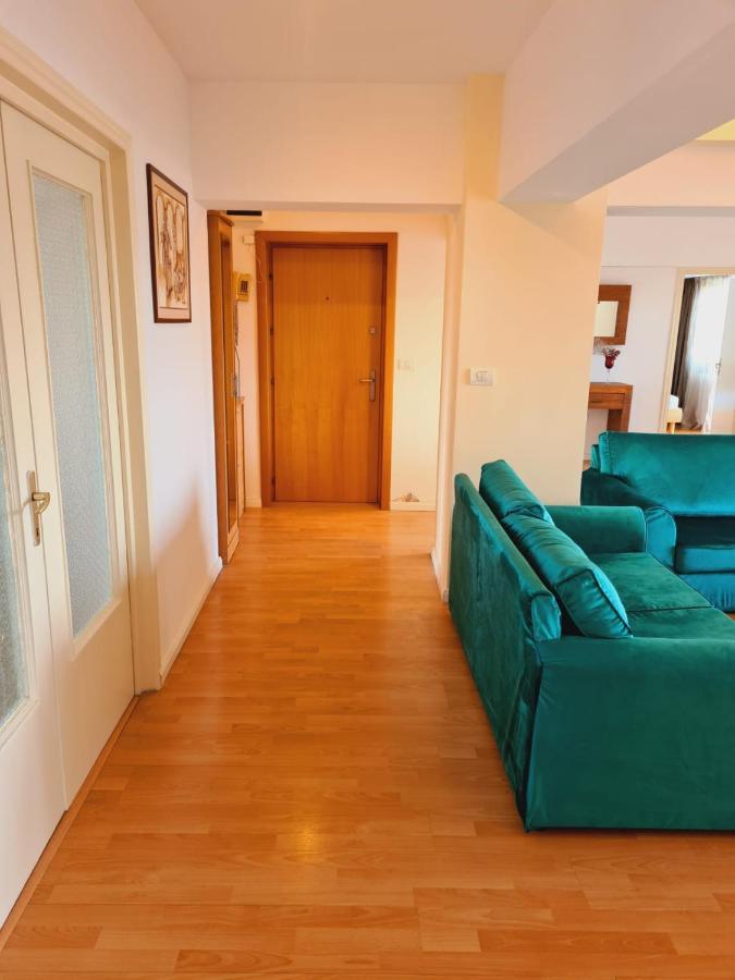 Old Town Apartment With Panoramic View Bucharest Luaran gambar
